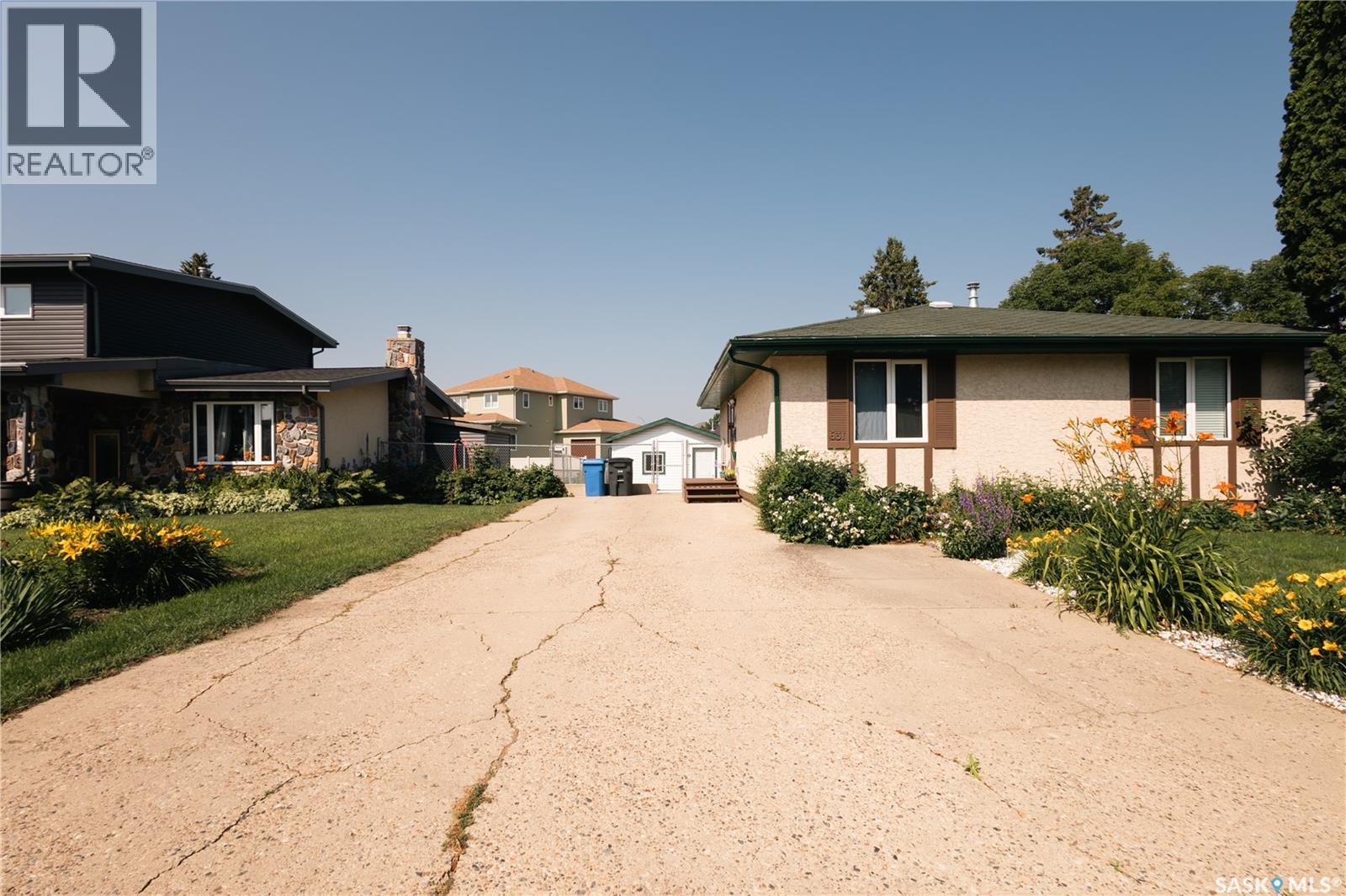 631 Buchanan Drive, Prince Albert, SK - Outdoor