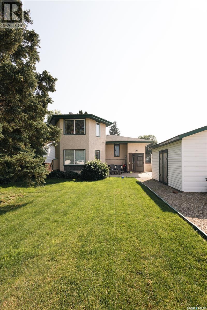 631 Buchanan Drive, Prince Albert, SK - Outdoor