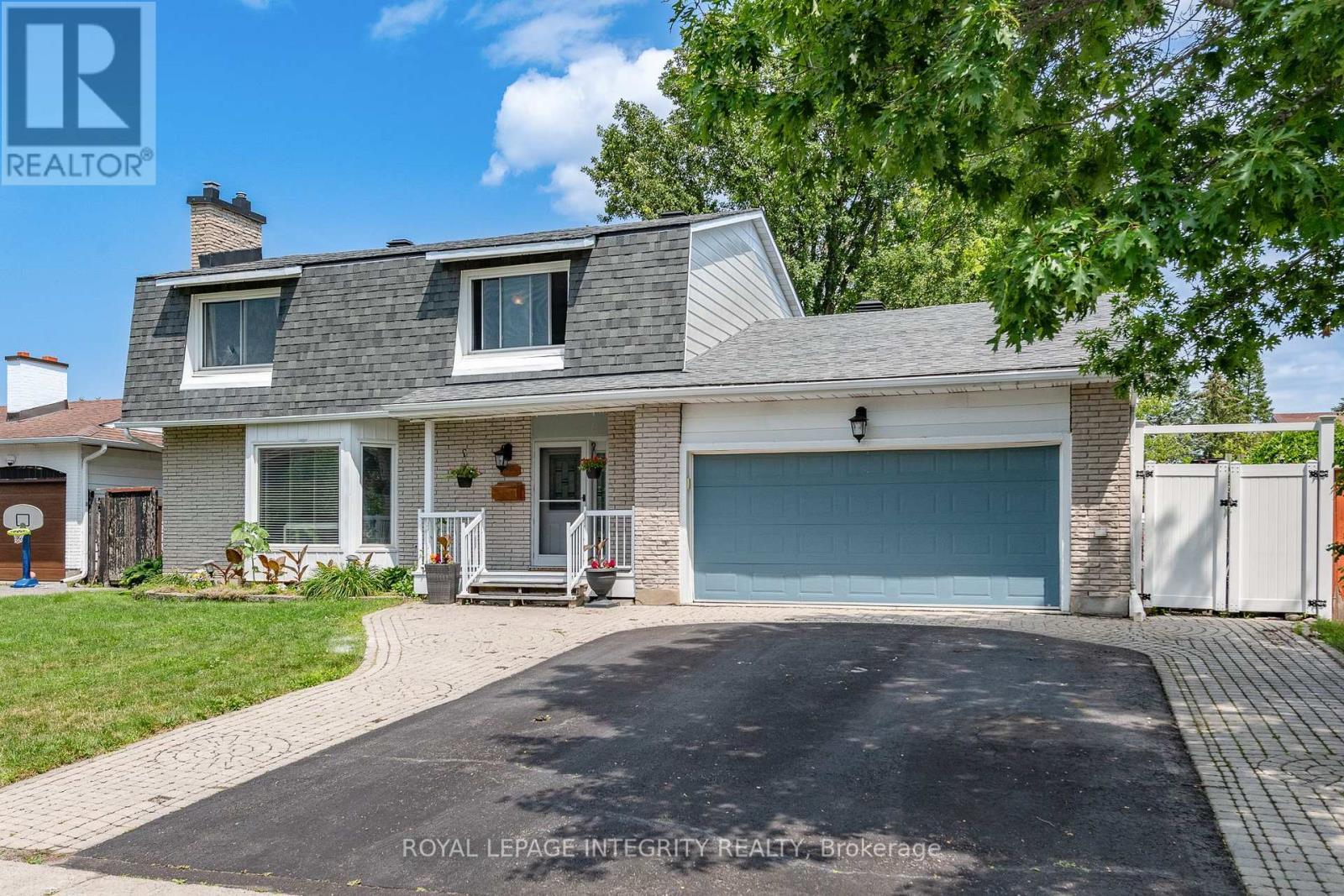 95 Mcclellan Road, Ottawa, ON - Outdoor With Deck Patio Veranda With Facade