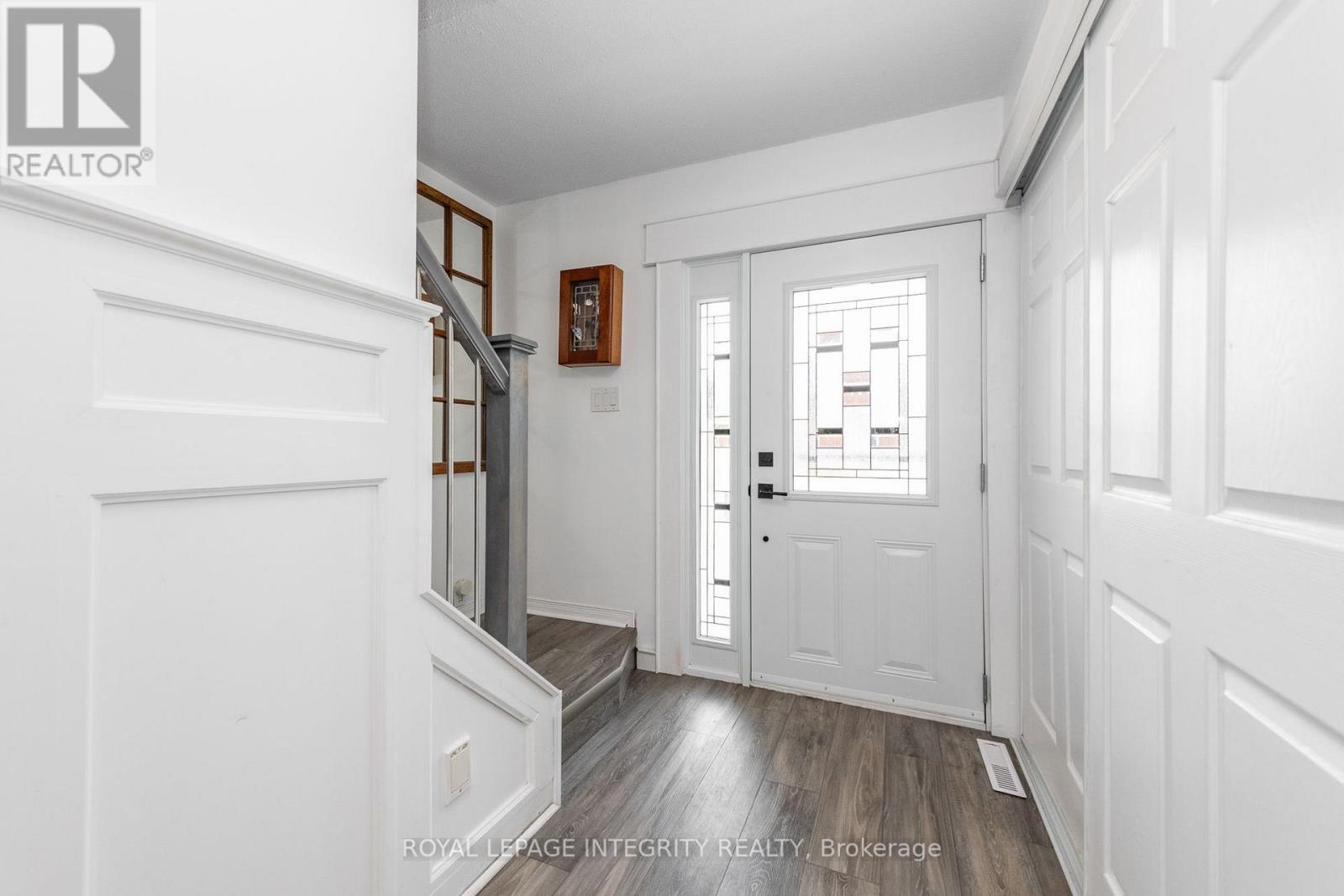 95 Mcclellan Road, Ottawa, ON - Indoor Photo Showing Other Room