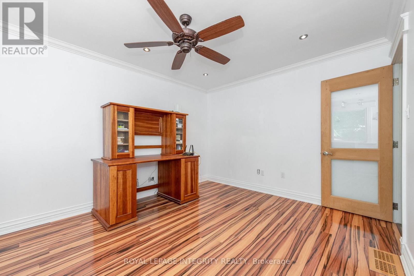 95 Mcclellan Road, Ottawa, ON - Indoor Photo Showing Other Room