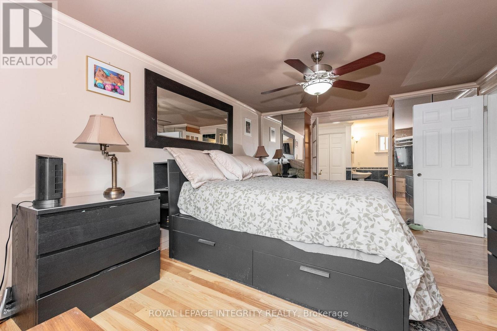 95 Mcclellan Road, Ottawa, ON - Indoor Photo Showing Bedroom
