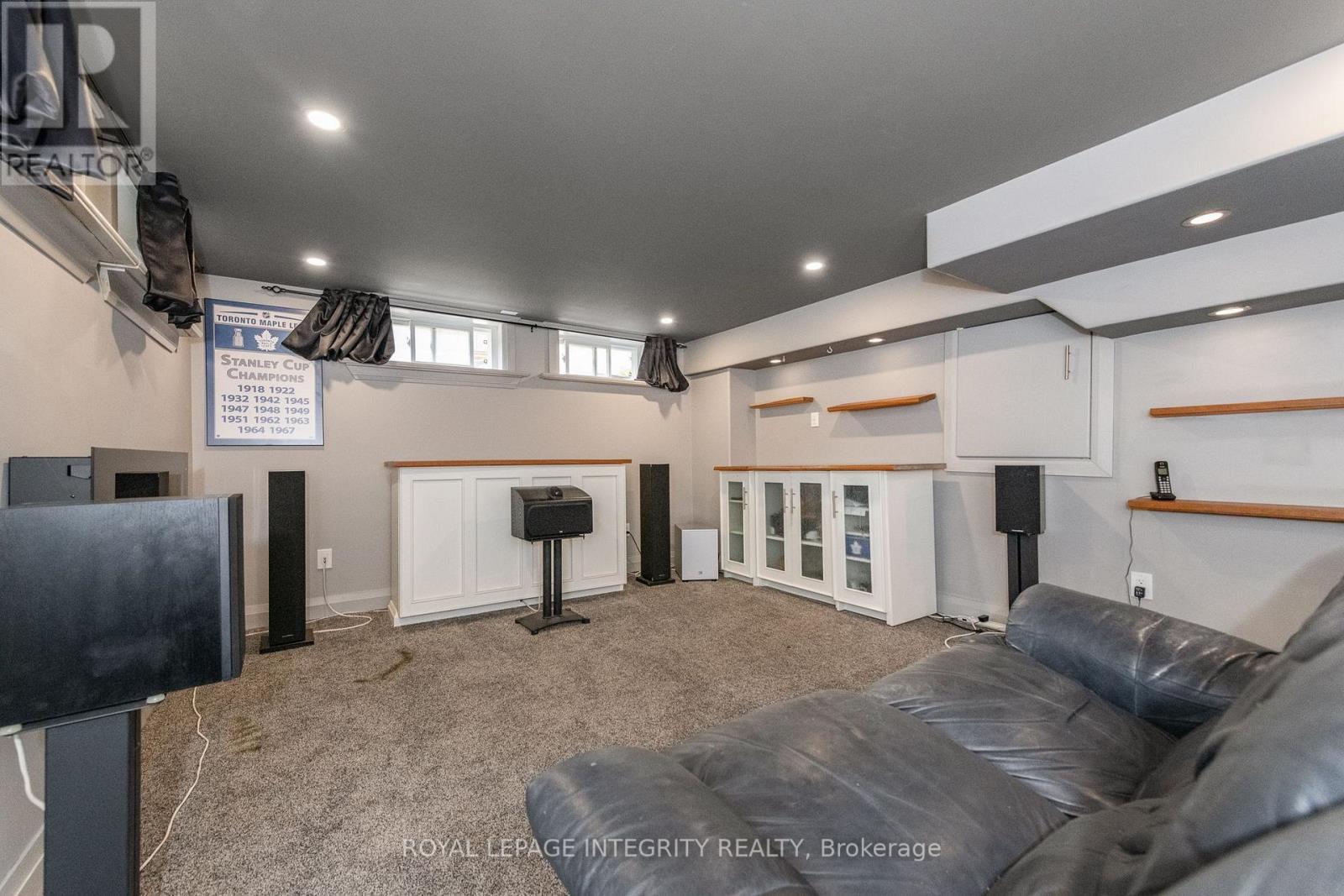 95 Mcclellan Road, Ottawa, ON - Indoor