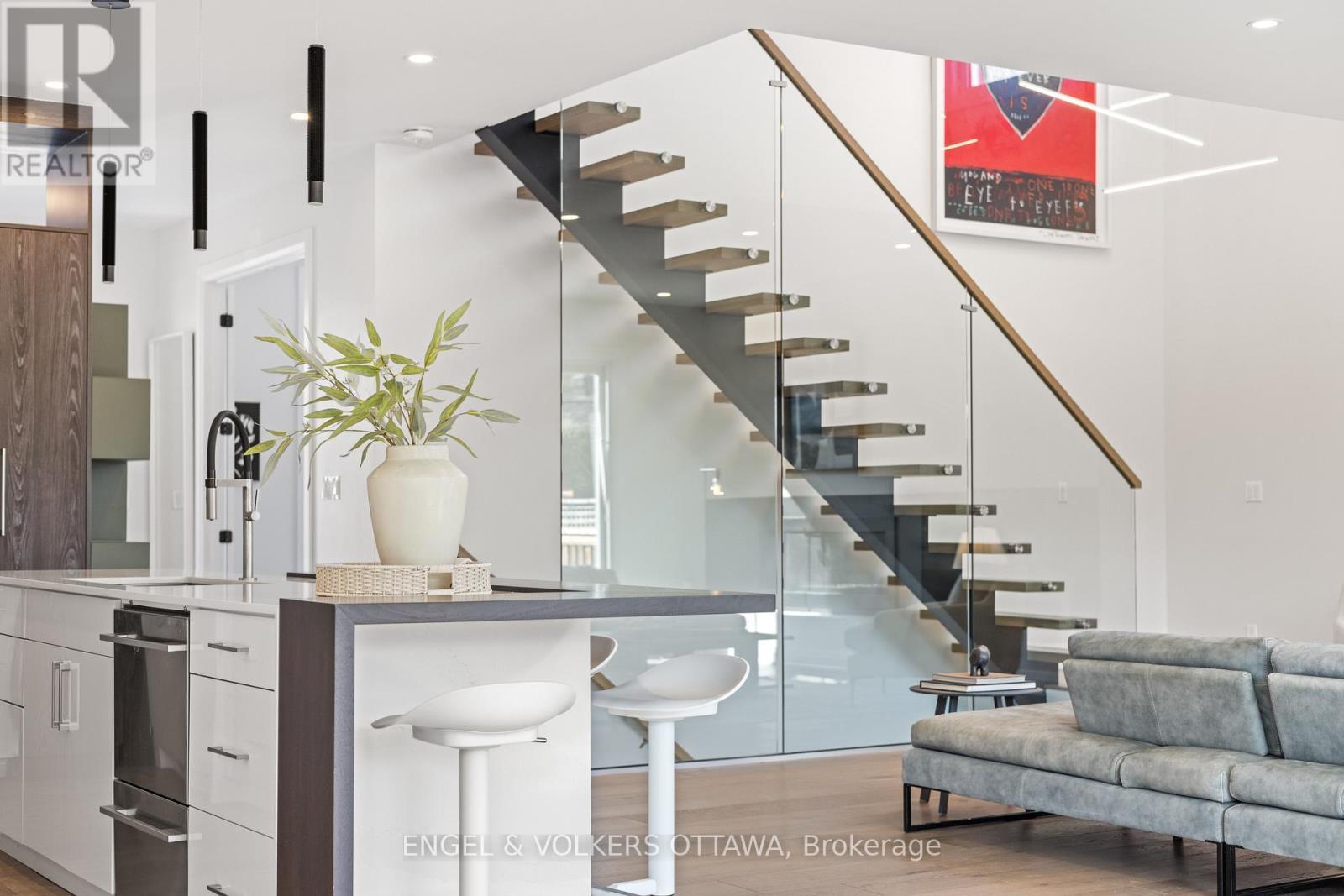 736 Sherbourne Road, Ottawa, ON - Indoor Photo Showing Other Room