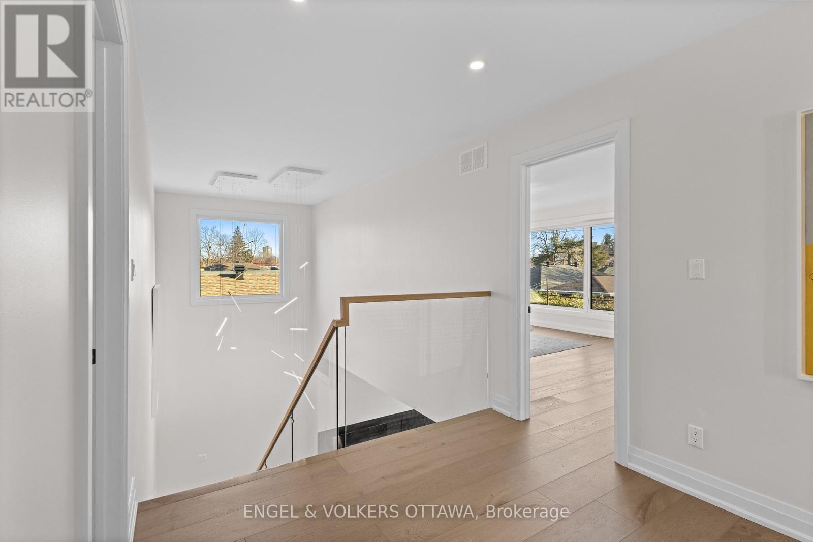 736 Sherbourne Road, Ottawa, ON - Indoor Photo Showing Other Room