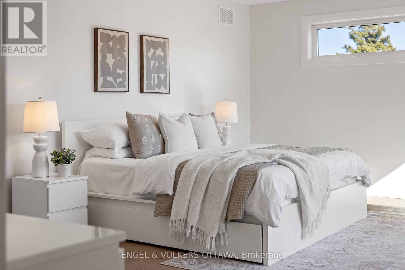 736 Sherbourne Road, Ottawa, ON - Indoor Photo Showing Bedroom