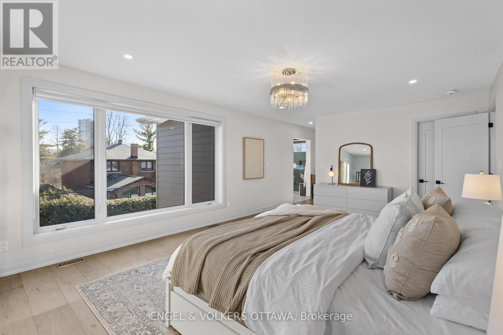 736 Sherbourne Road, Ottawa, ON - Indoor Photo Showing Bedroom