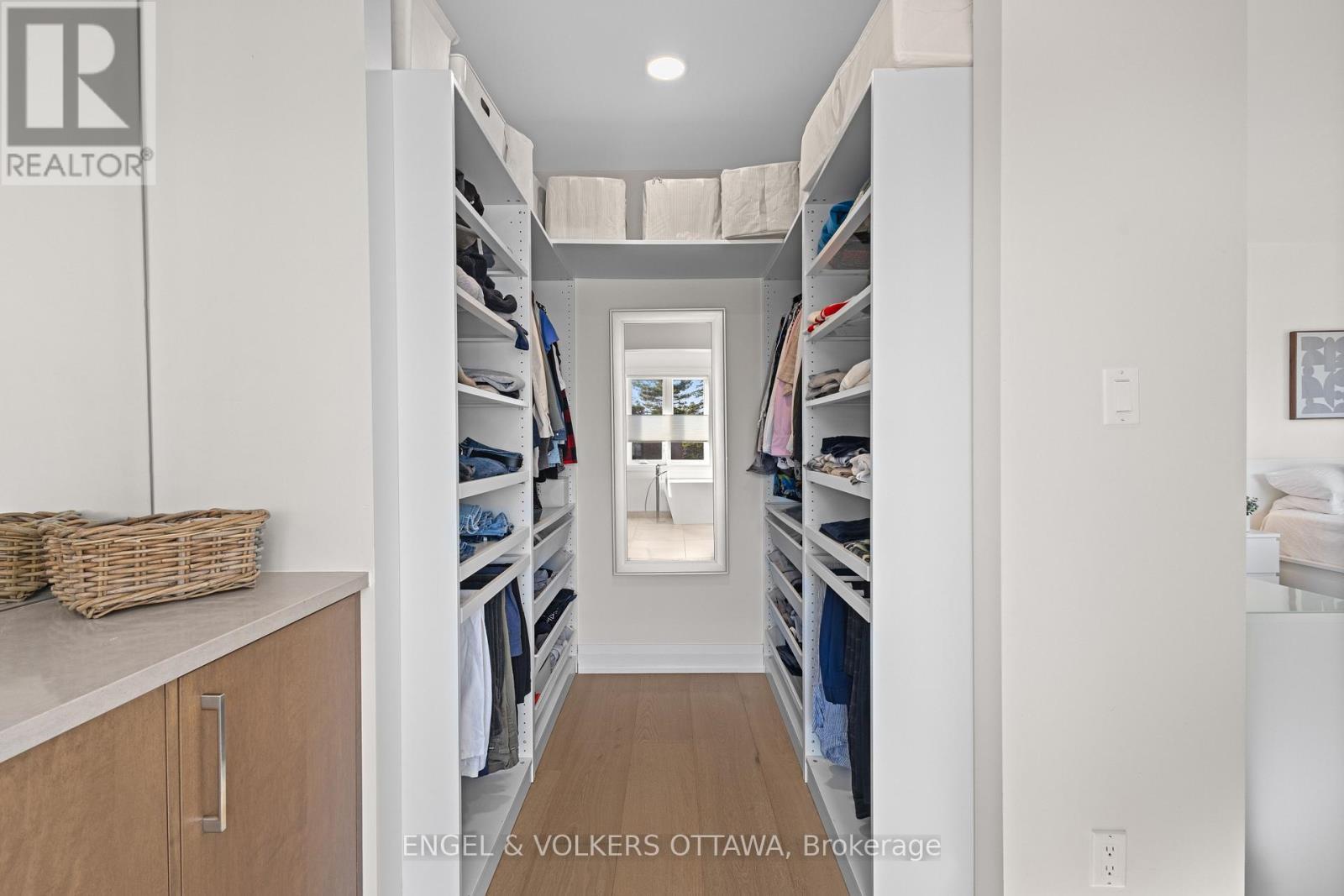 736 Sherbourne Road, Ottawa, ON -