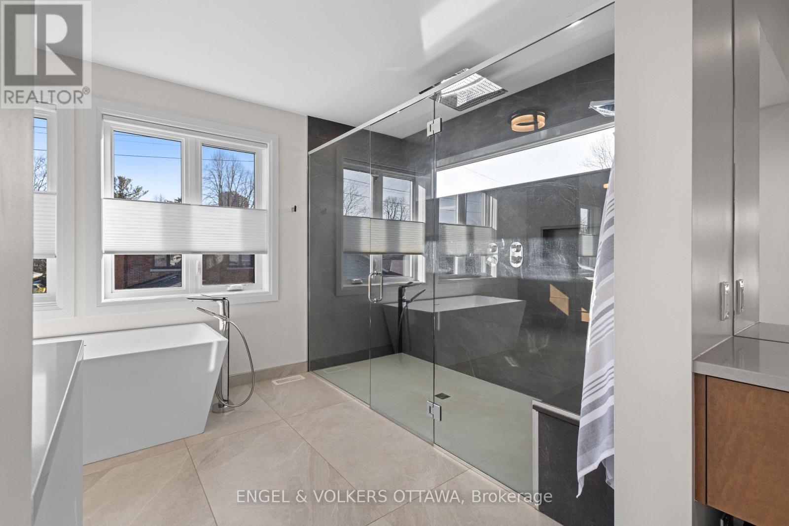 736 Sherbourne Road, Ottawa, ON -