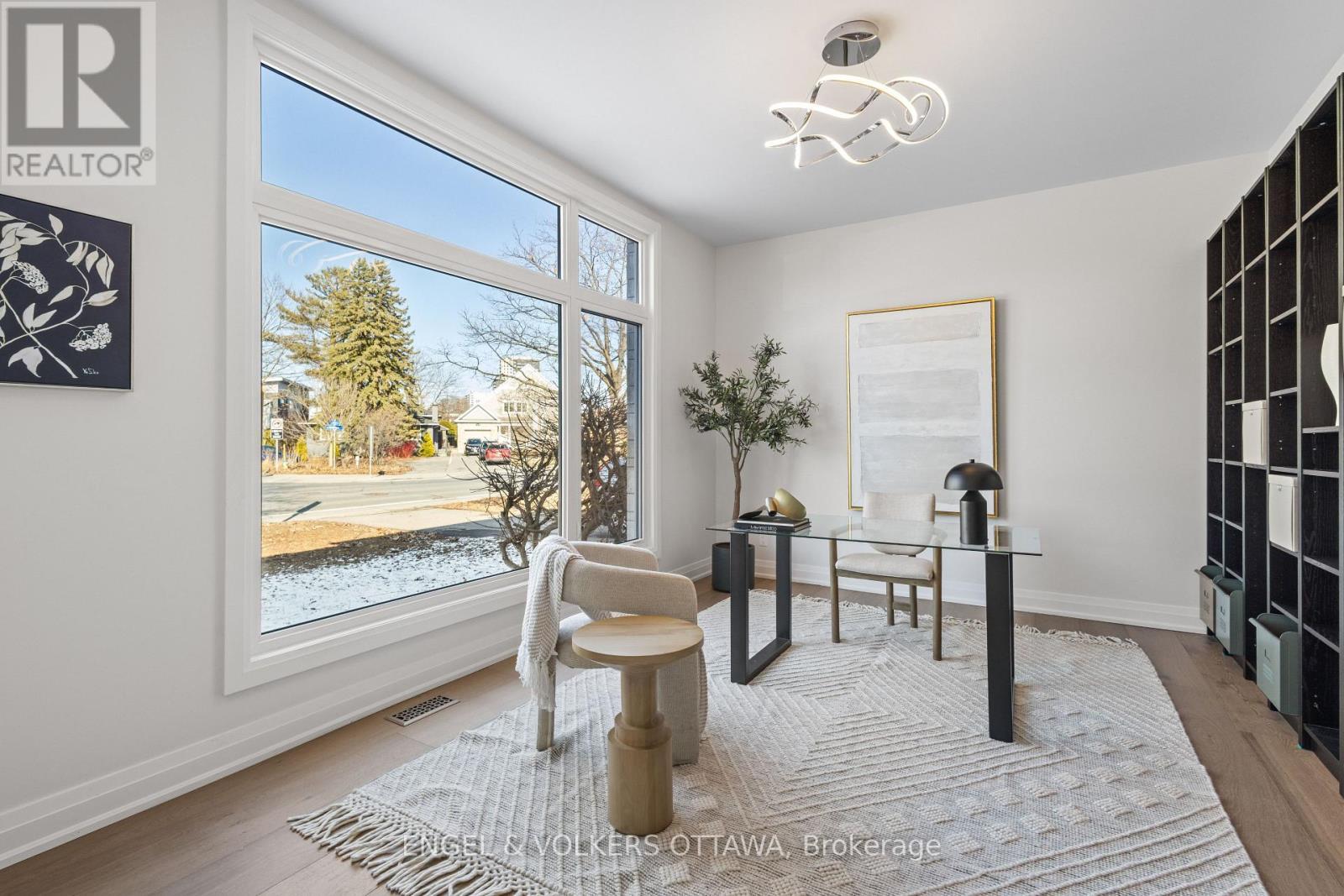 736 Sherbourne Road, Ottawa, ON - Indoor