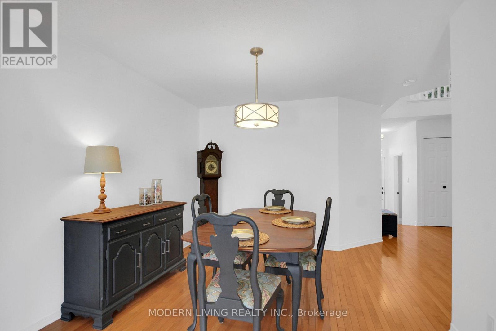 Dining Room - 109 Deercroft Avenue, Ottawa, ON - Indoor Photo Showing Dining Room