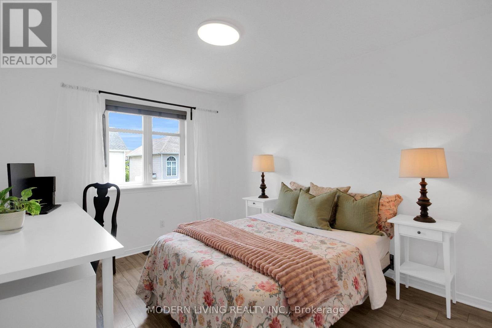 Bedroom - 109 Deercroft Avenue, Ottawa, ON - Indoor Photo Showing Bedroom