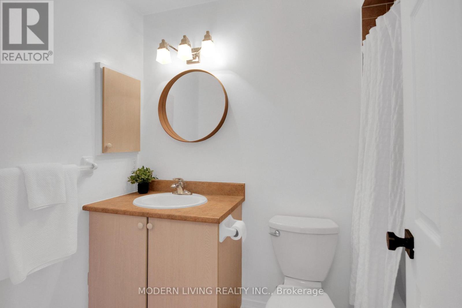 Main Bath - 109 Deercroft Avenue, Ottawa, ON - Indoor Photo Showing Bathroom