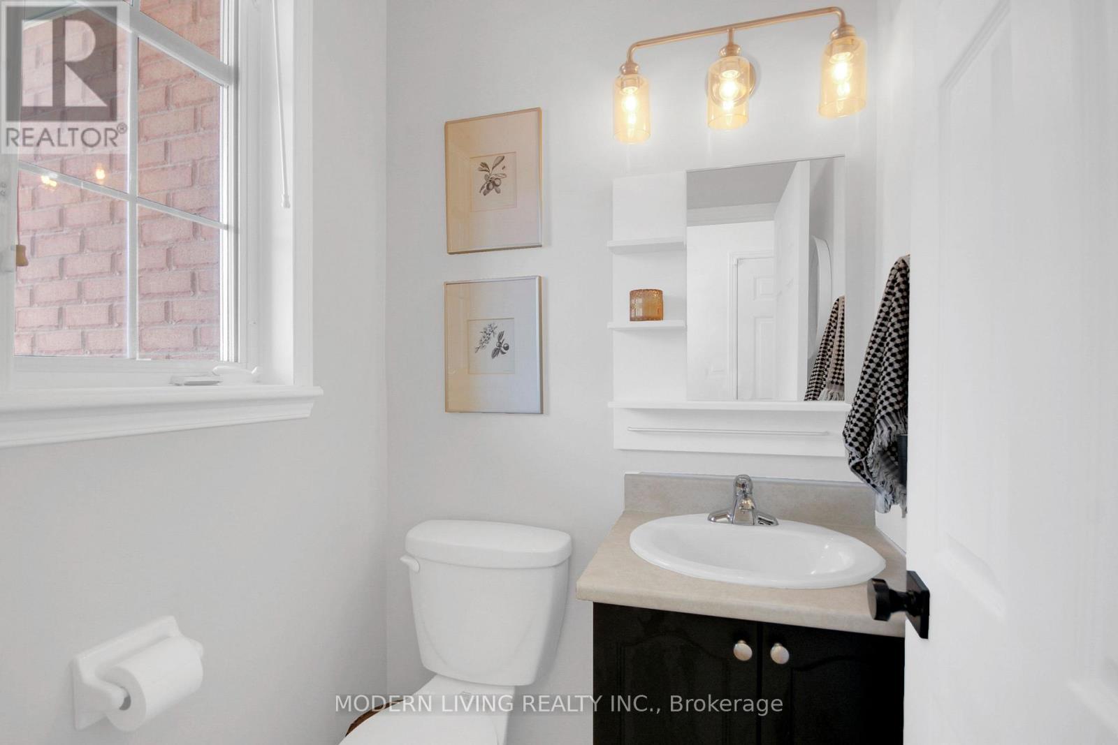 Half Bathroom - 109 Deercroft Avenue, Ottawa, ON - Indoor Photo Showing Bathroom
