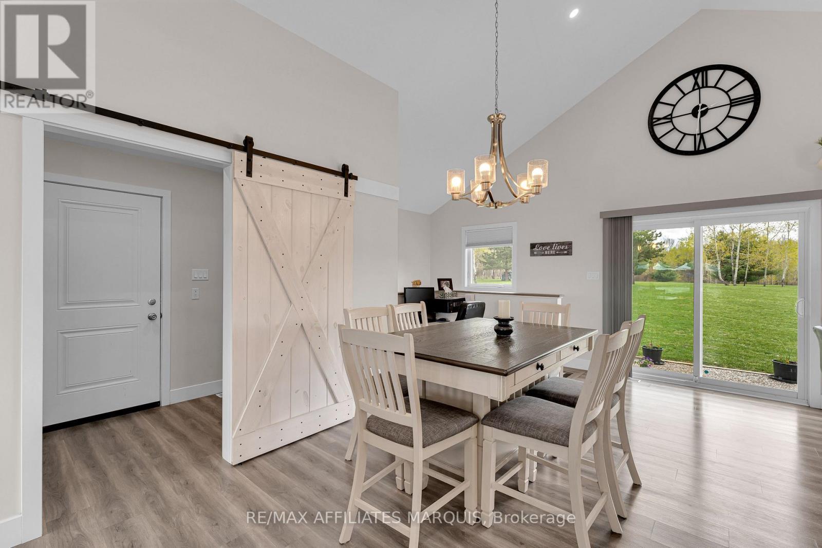 9517 County Road 42 Road, Rideau Lakes, ON - Indoor Photo Showing Dining Room