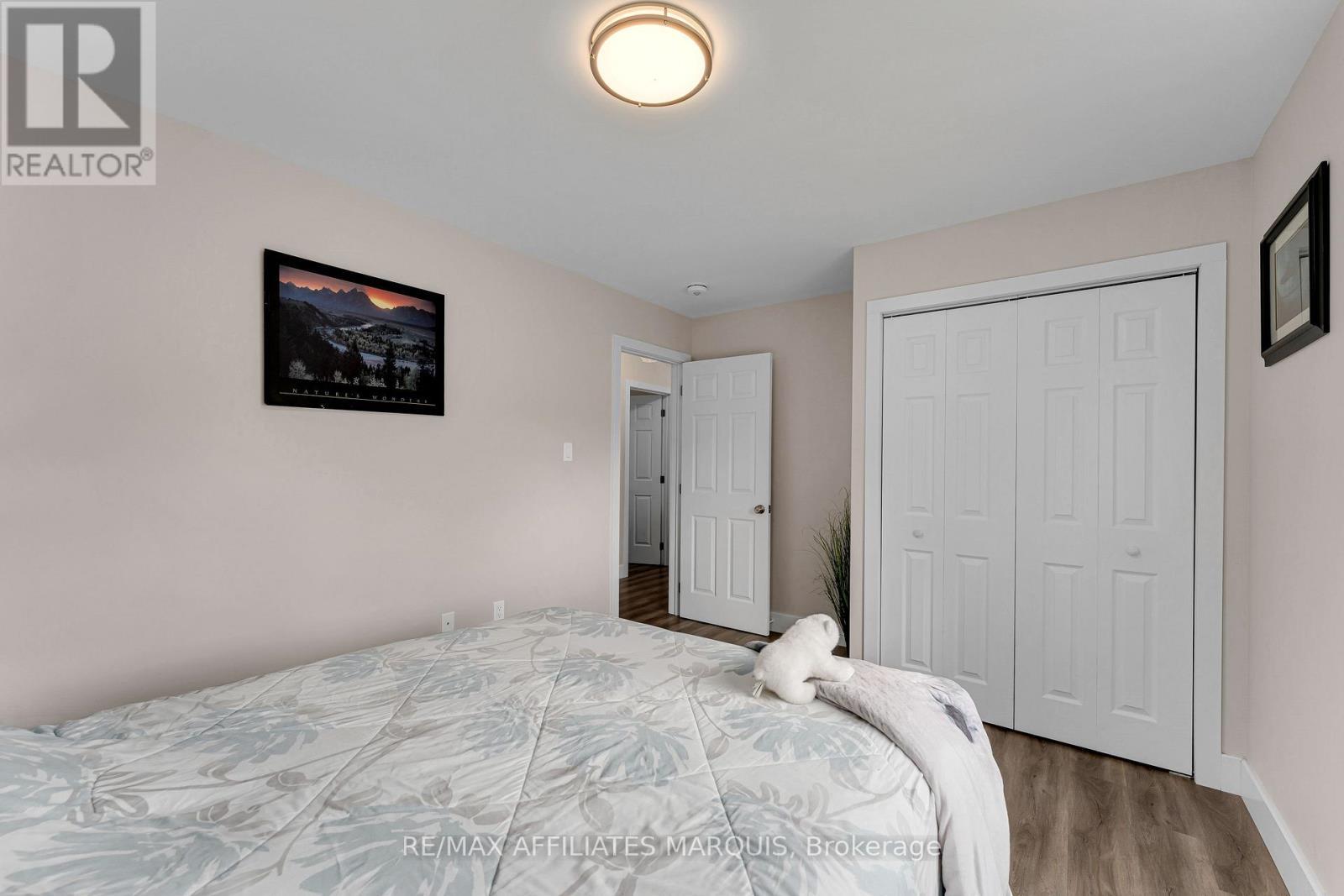 9517 County Road 42 Road, Rideau Lakes, ON - Indoor Photo Showing Bedroom