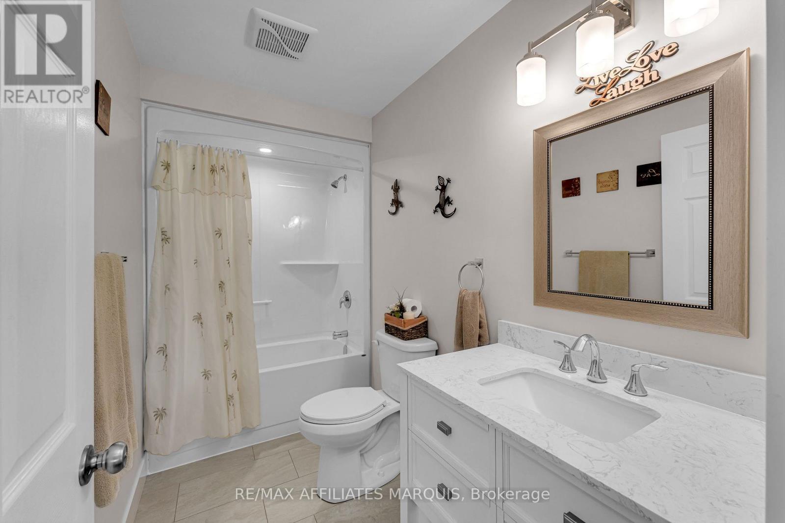 9517 County Road 42 Road, Rideau Lakes, ON - Indoor Photo Showing Bathroom