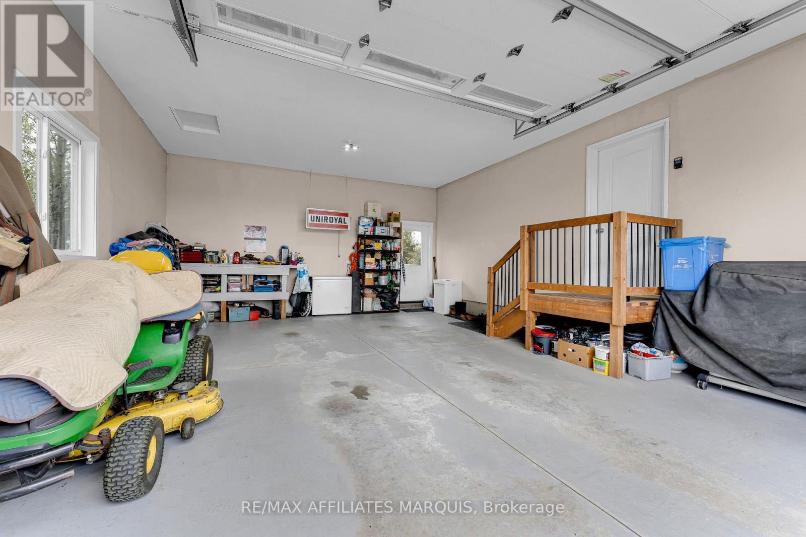 9517 County Road 42 Road, Rideau Lakes, ON - Indoor Photo Showing Garage