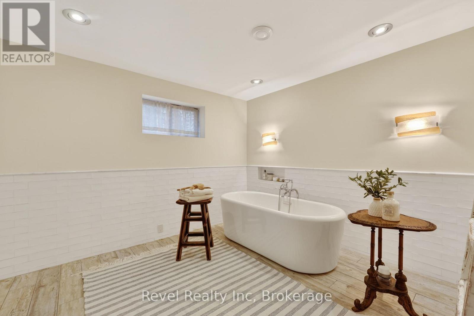 12 Walker Road, Tiny, ON - Indoor Photo Showing Bathroom
