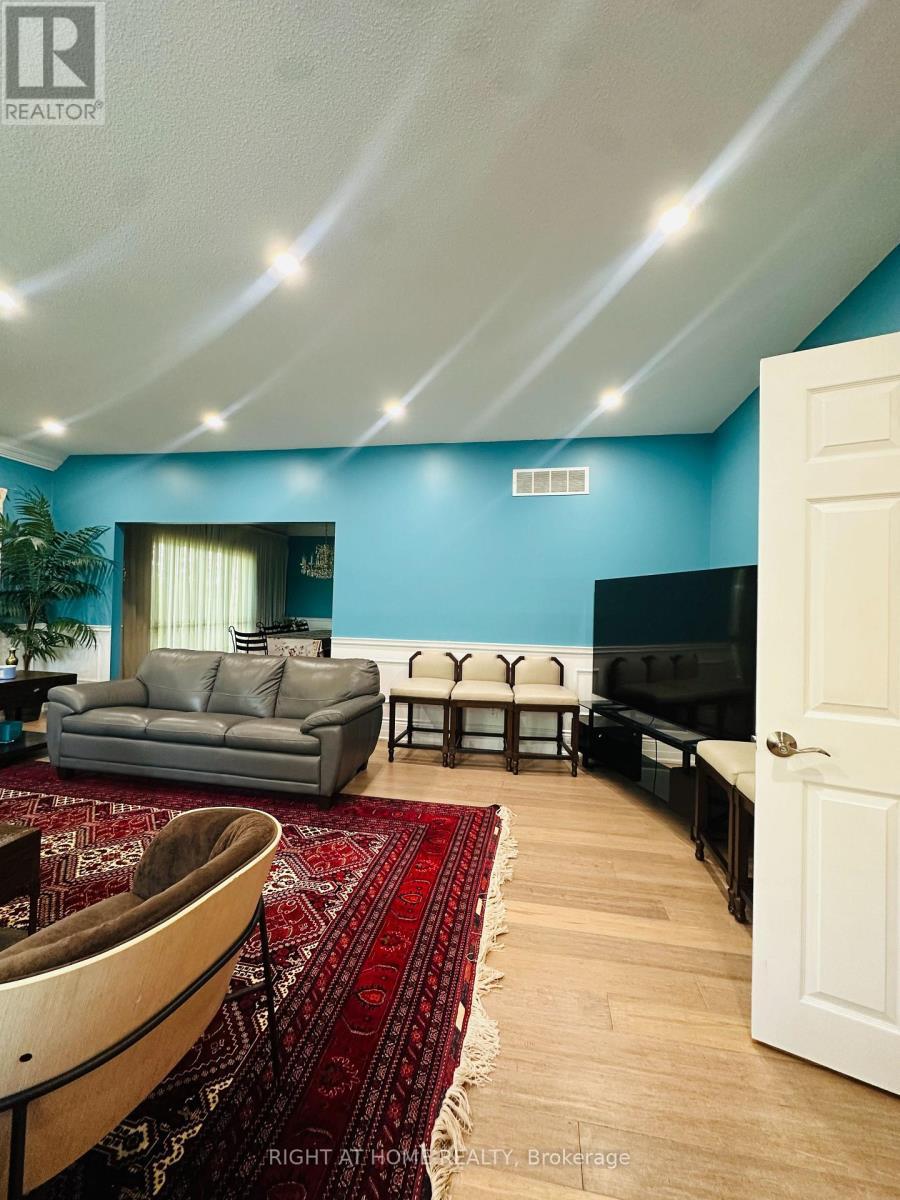12 Keily Crescent E, Caledon, ON - Indoor