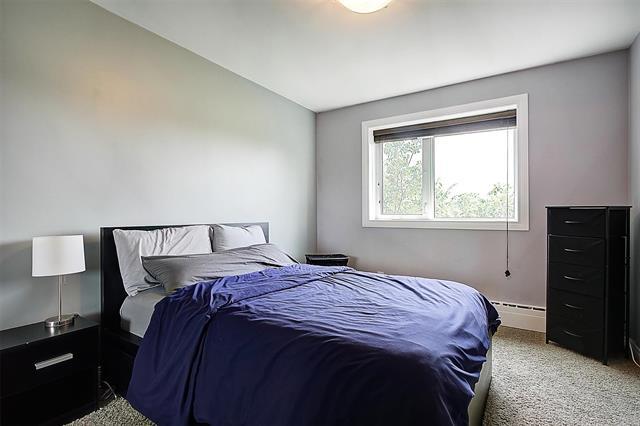 303-23 Lyndale Dr, Winnipeg, MB - Indoor Photo Showing Bedroom