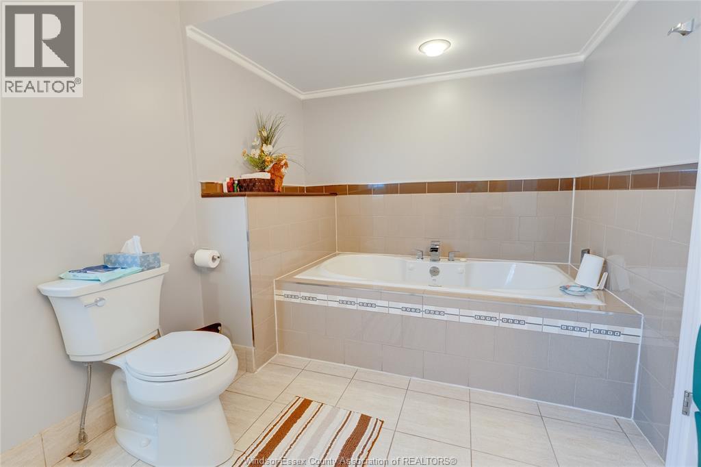 503 Regent, St. Clair Beach, ON - Indoor Photo Showing Bathroom