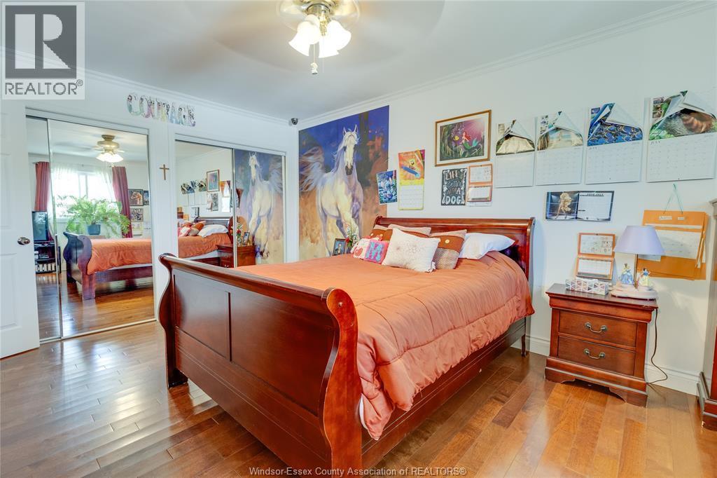 503 Regent, St. Clair Beach, ON - Indoor Photo Showing Bedroom
