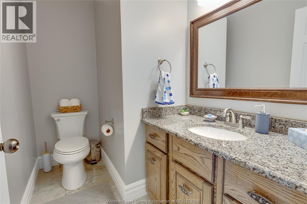 503 Regent, St. Clair Beach, ON - Indoor Photo Showing Bathroom