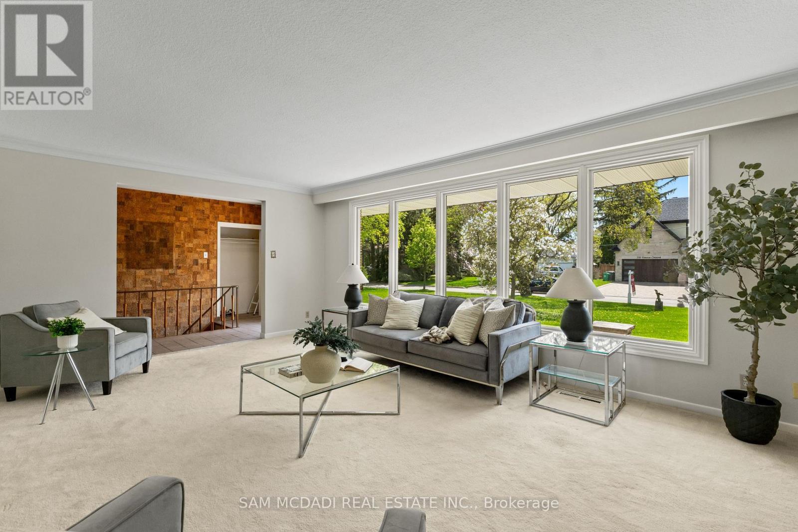 521 Vanessa Crescent, Mississauga, ON - Indoor Photo Showing Living Room