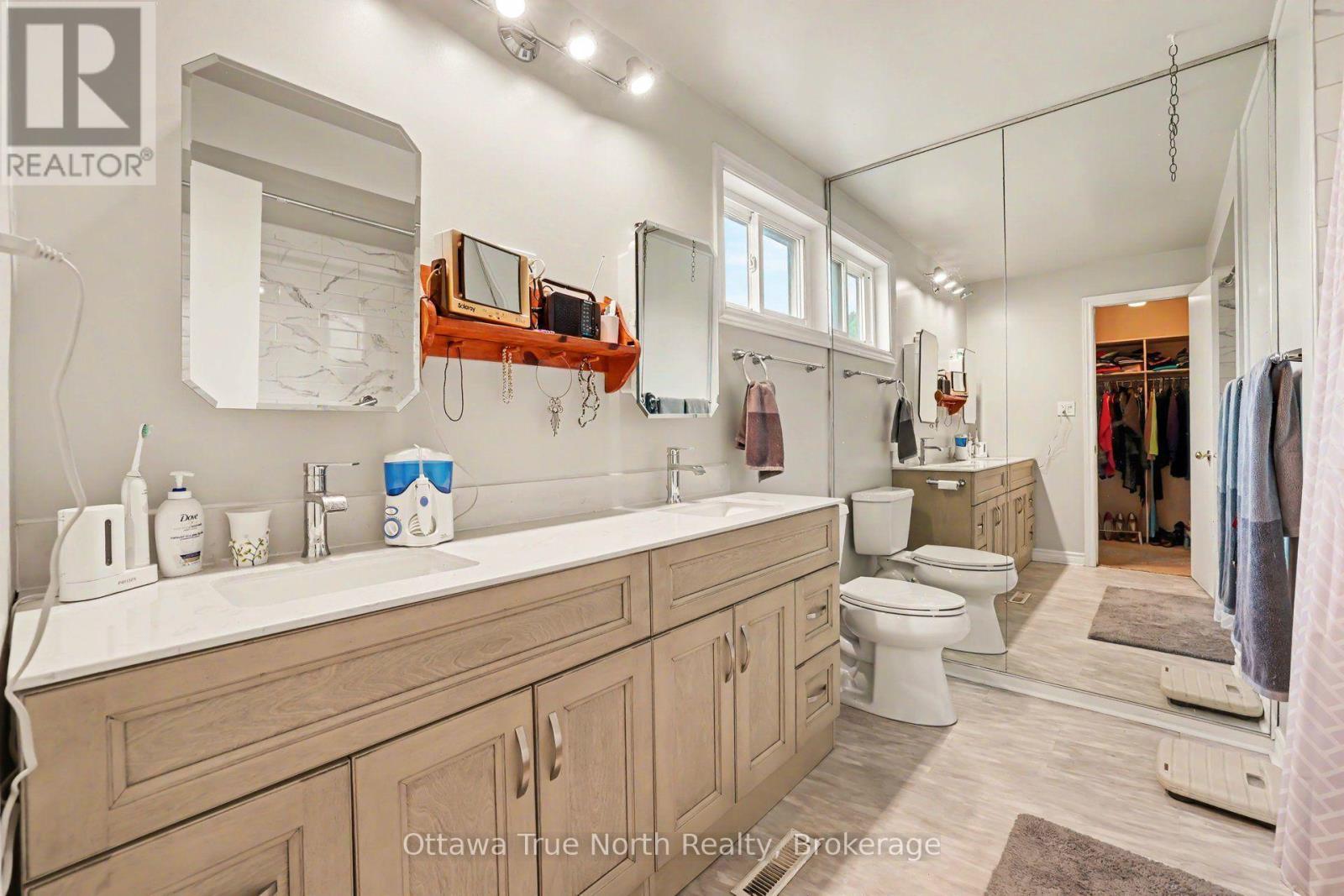Primary bedroom ensuite - 41 Aldgate Crescent, Ottawa, ON - Indoor Photo Showing Bathroom