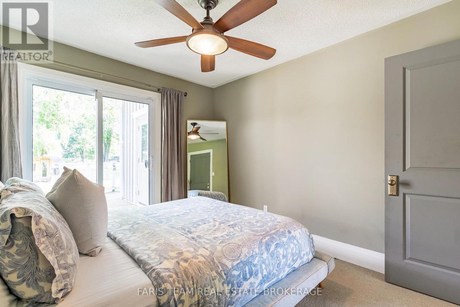 27 Poplar Crescent, Ramara, ON - Indoor Photo Showing Bedroom