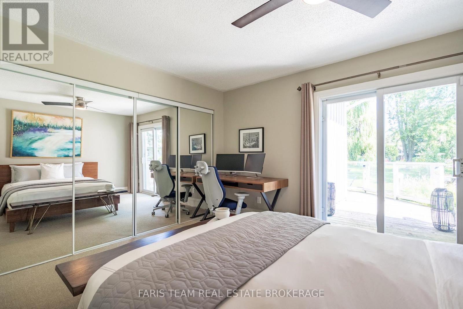 27 Poplar Crescent, Ramara, ON - Indoor Photo Showing Bedroom