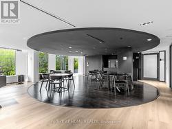 PARTY ROOM - 