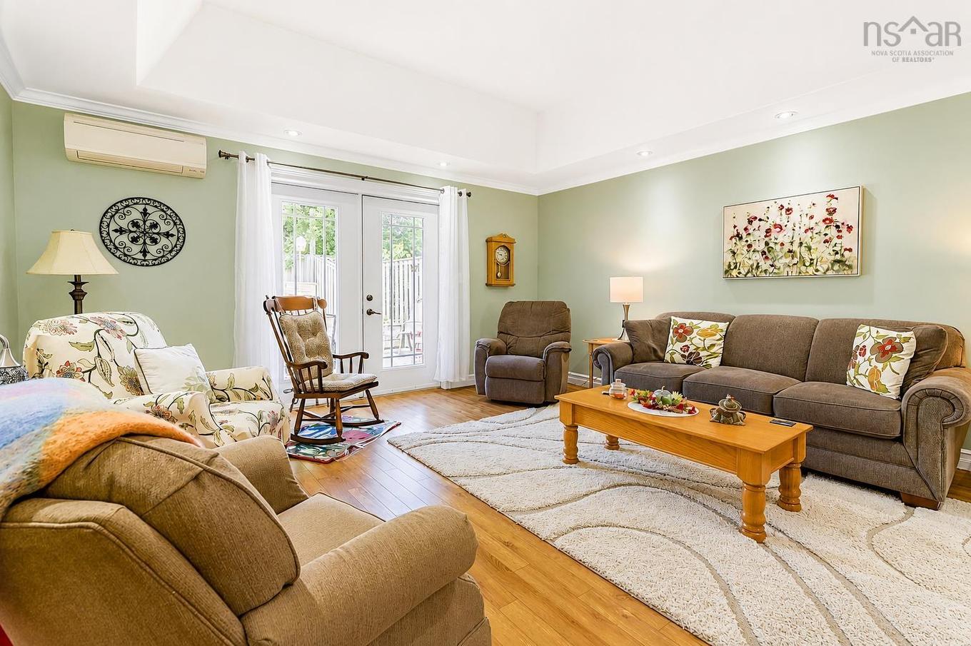 12 Beckwith Berwick, Ns, Berwick, NS - Indoor Photo Showing Living Room
