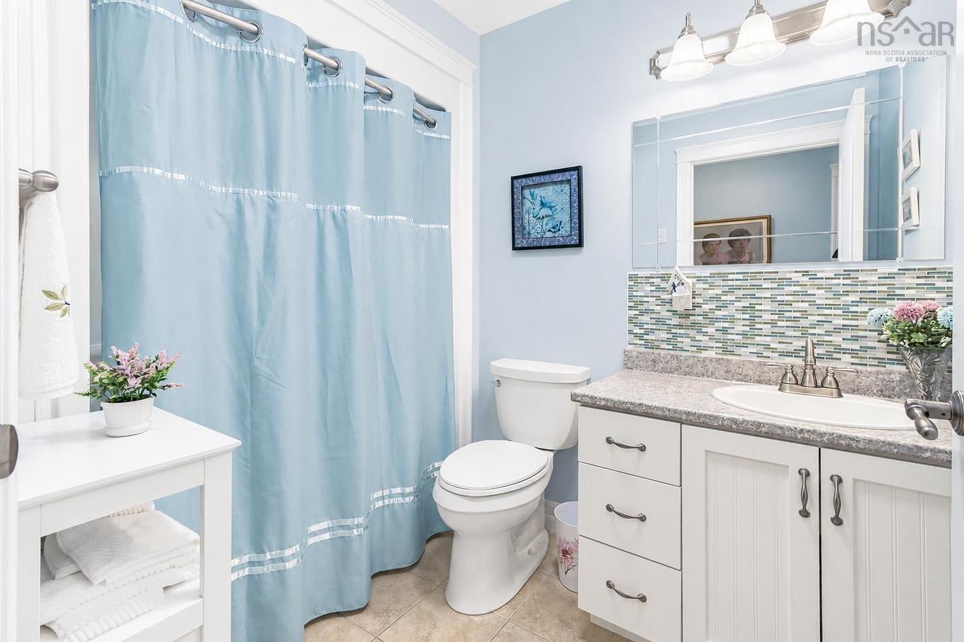 12 Beckwith Berwick, Ns, Berwick, NS - Indoor Photo Showing Bathroom