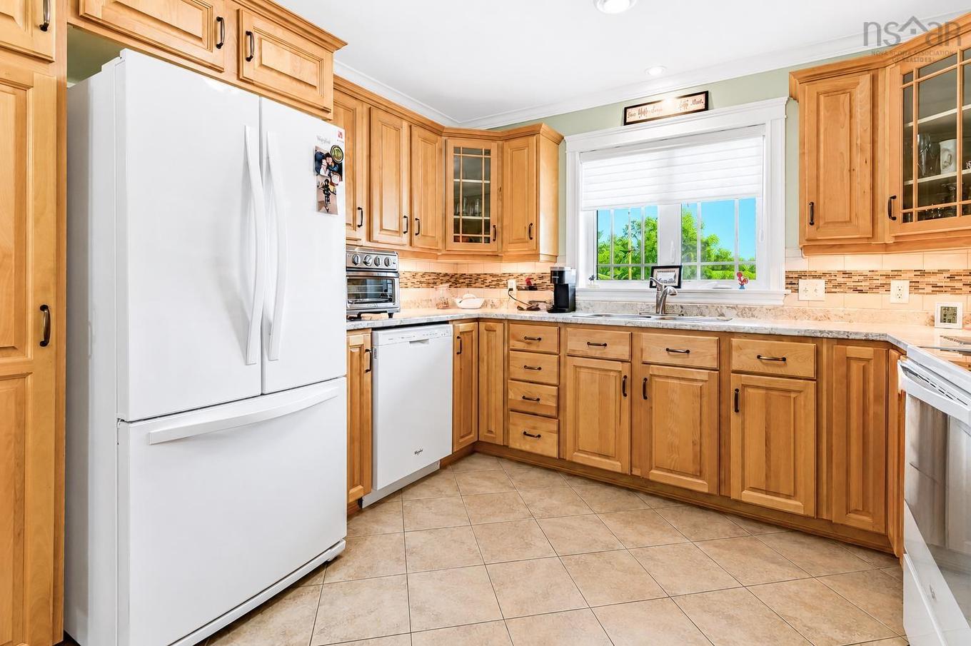 12 Beckwith Berwick, Ns, Berwick, NS - Indoor Photo Showing Kitchen
