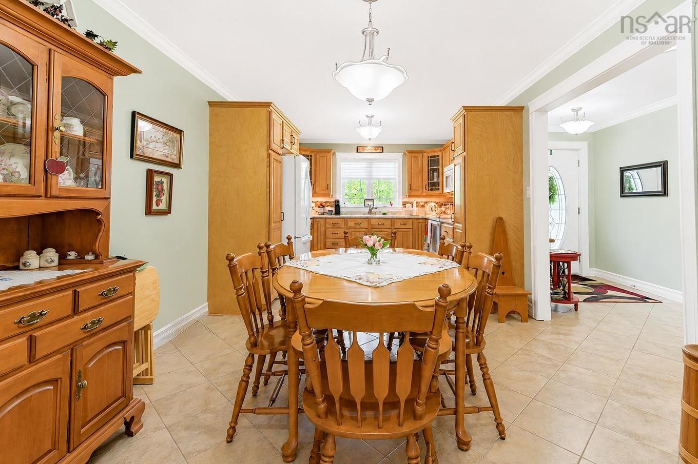 12 Beckwith Berwick, Ns, Berwick, NS - Indoor Photo Showing Dining Room