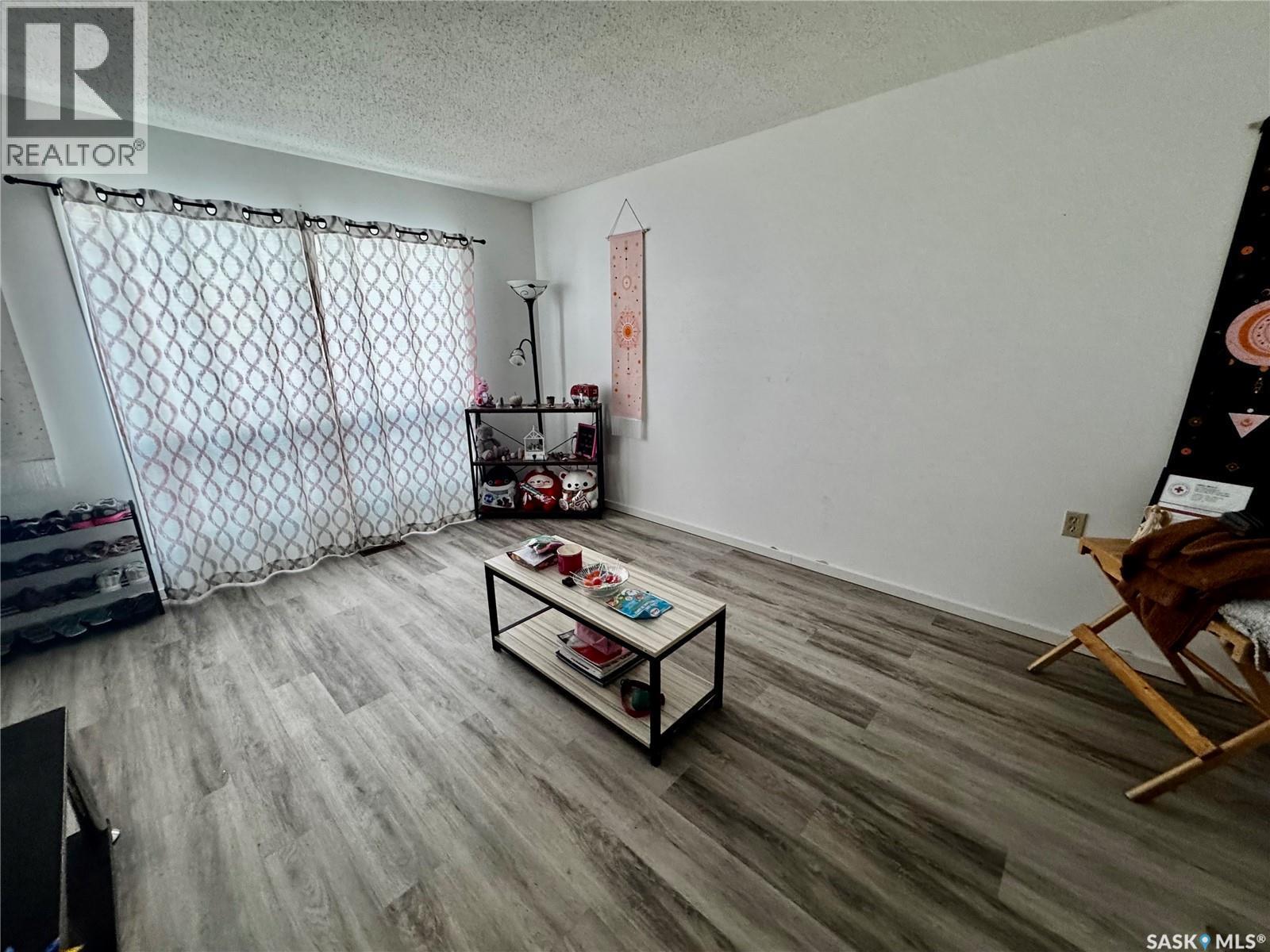 A & B 129 1St Avenue W, Margo, SK - Indoor Photo Showing Other Room