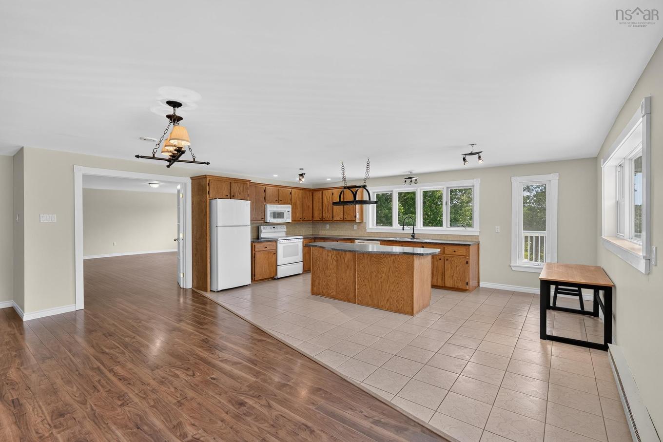 2977 Highway 340, Yarmouth, NS - Indoor Photo Showing Kitchen