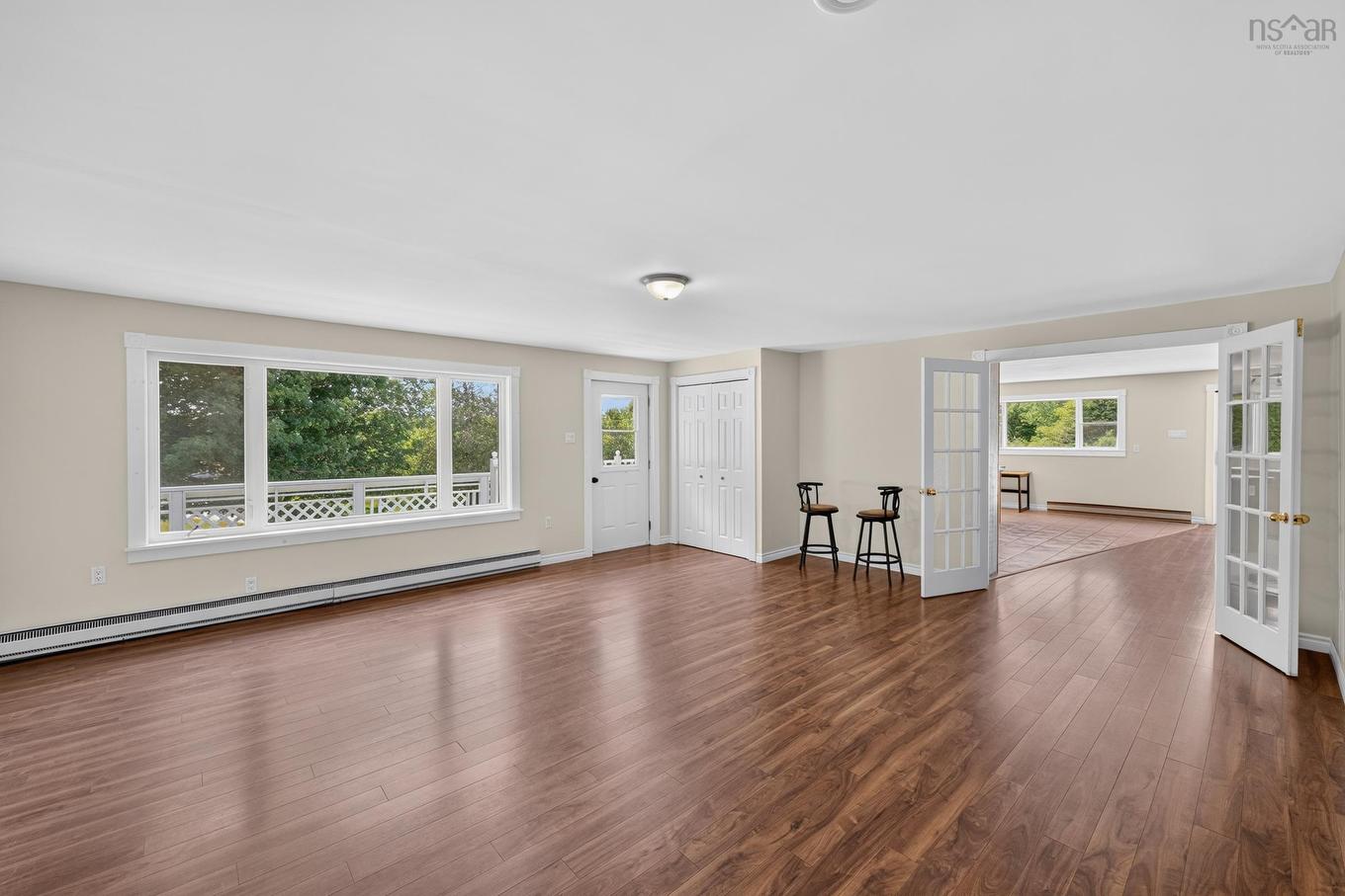2977 Highway 340, Yarmouth, NS - Indoor Photo Showing Living Room
