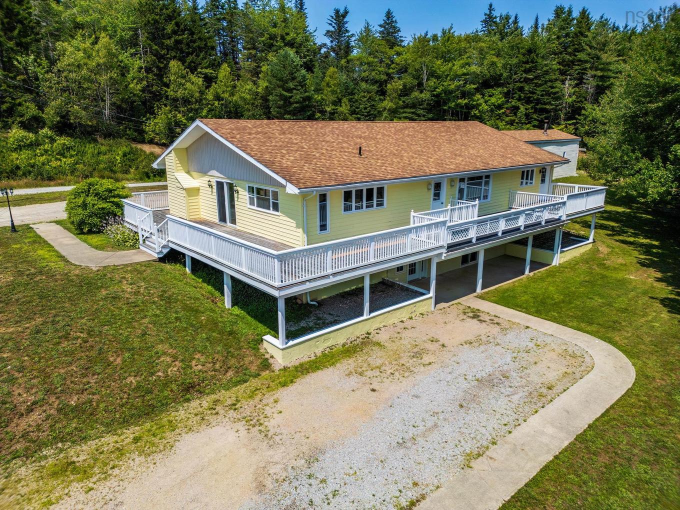 2977 Highway 340, Yarmouth, NS - Outdoor With Deck Patio Veranda