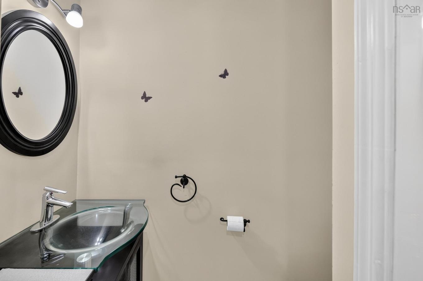 2977 Highway 340, Yarmouth, NS - Indoor Photo Showing Laundry Room