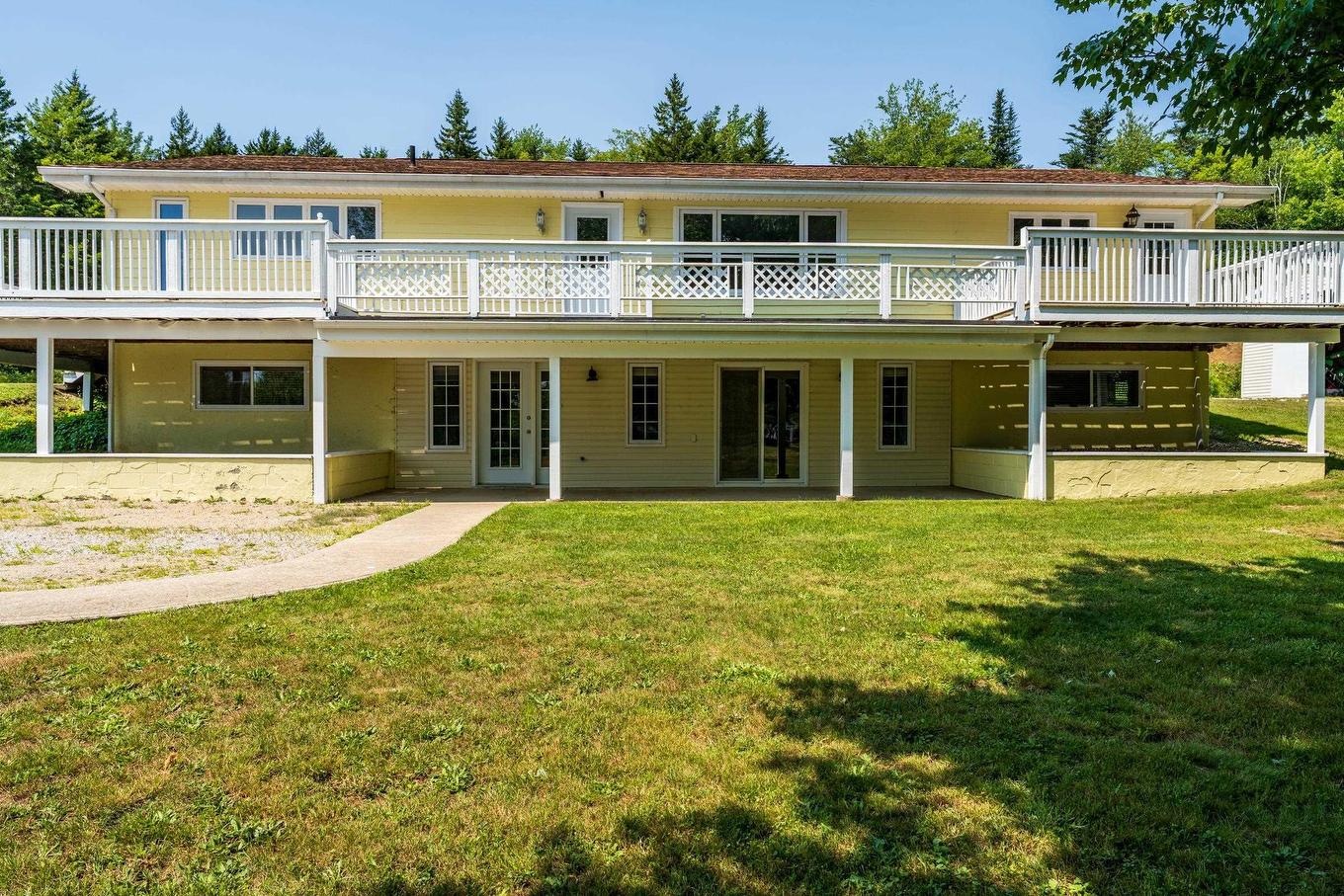 2977 Highway 340, Yarmouth, NS - Outdoor With Deck Patio Veranda