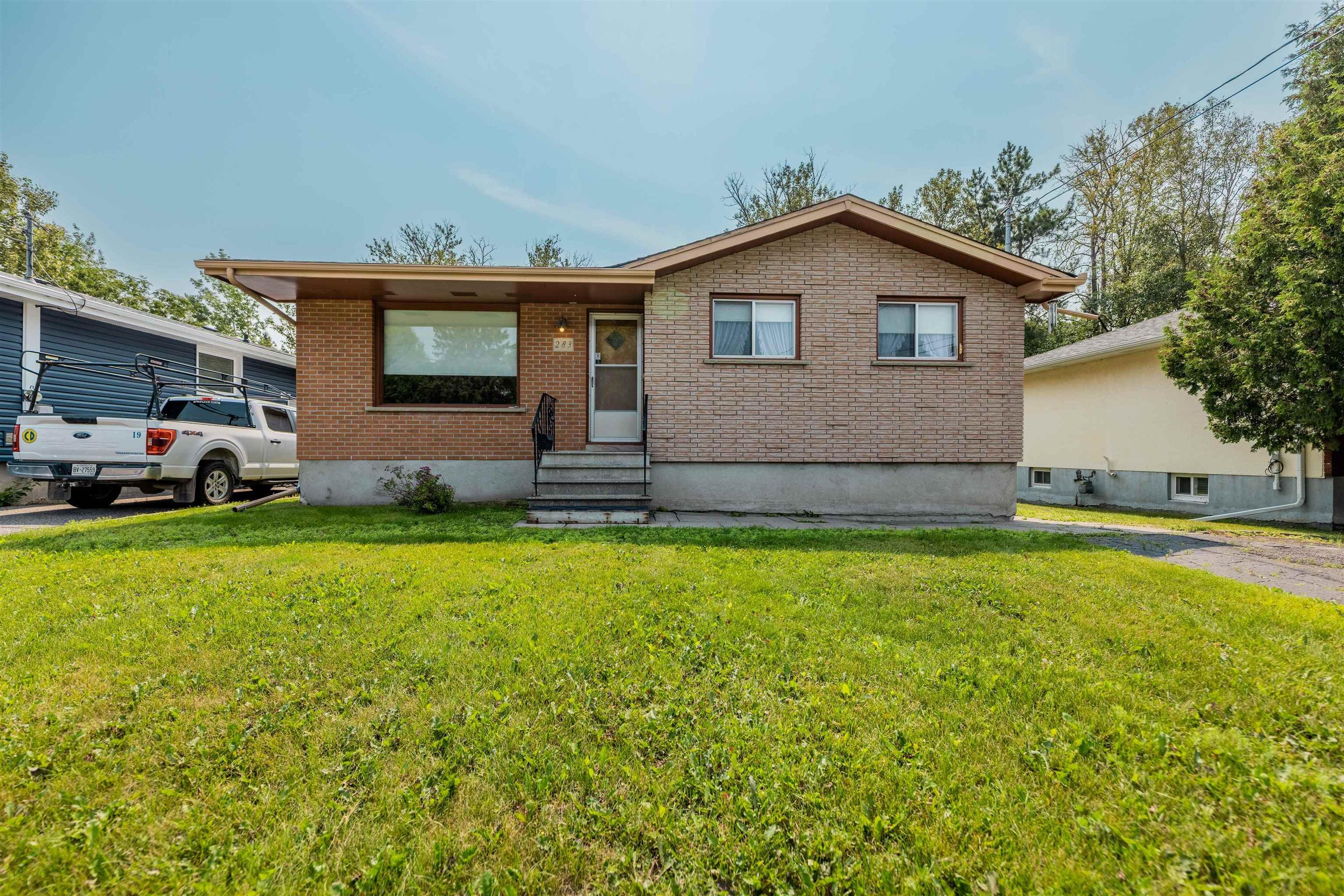 283 Carl Avenue E, Thunder Bay, ON - Outdoor