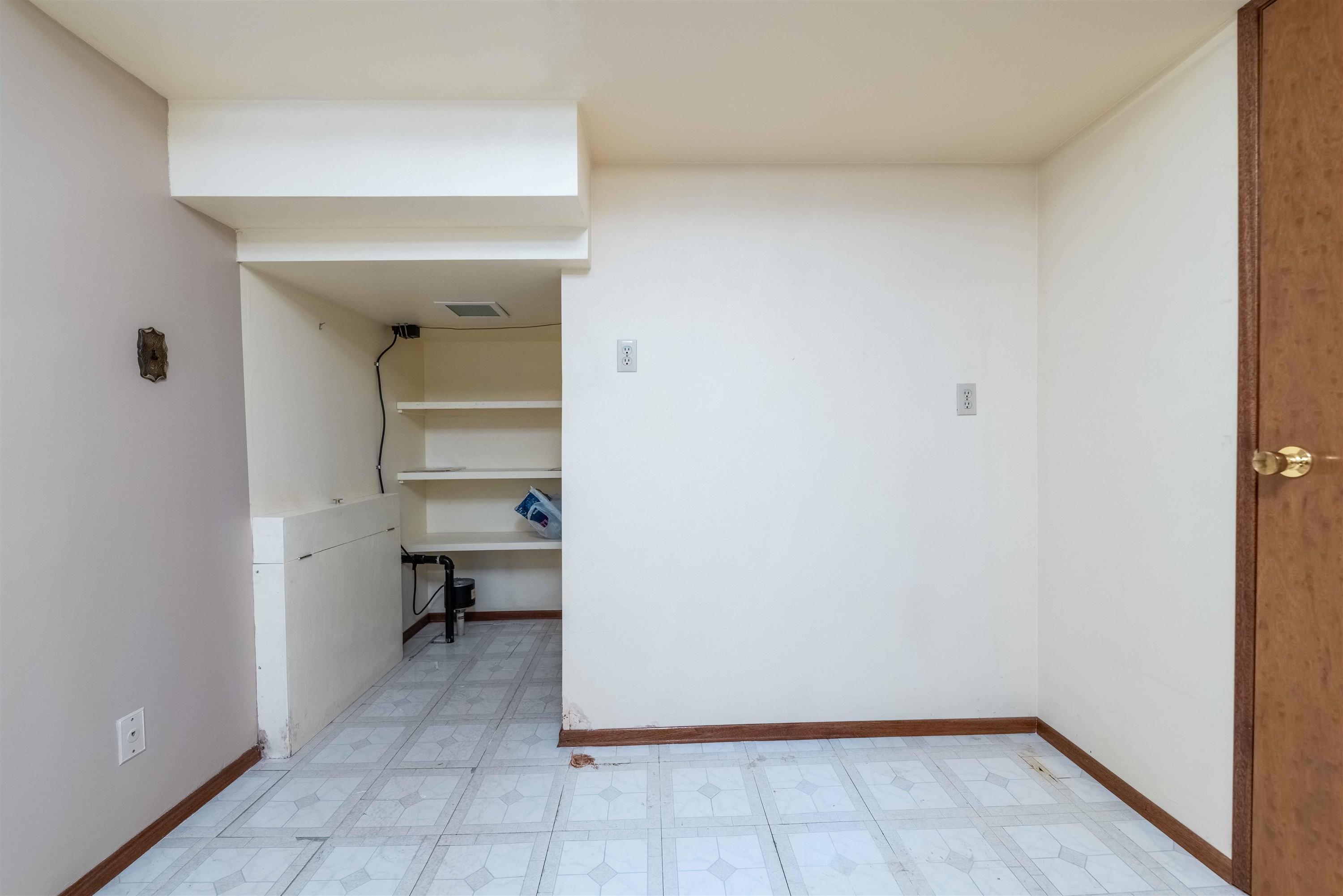 283 Carl Avenue E, Thunder Bay, ON - Indoor Photo Showing Other Room