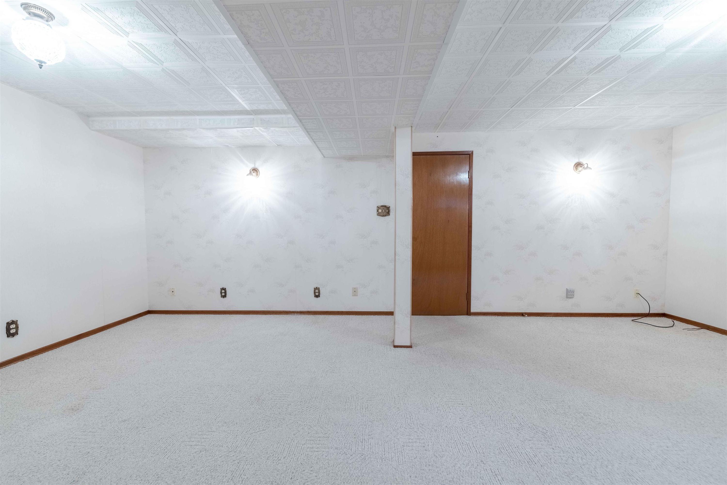 283 Carl Avenue E, Thunder Bay, ON - Indoor Photo Showing Other Room