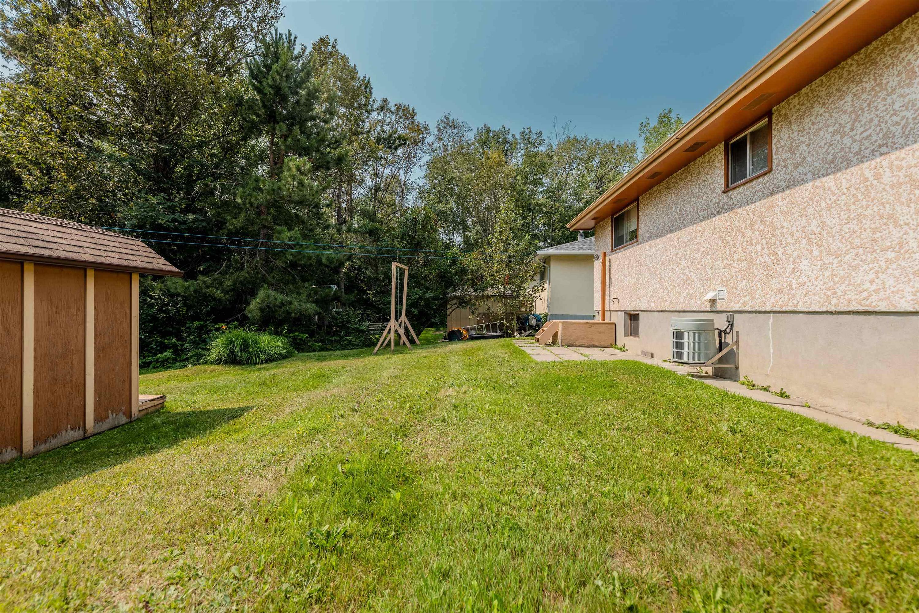 283 Carl Avenue E, Thunder Bay, ON - Outdoor