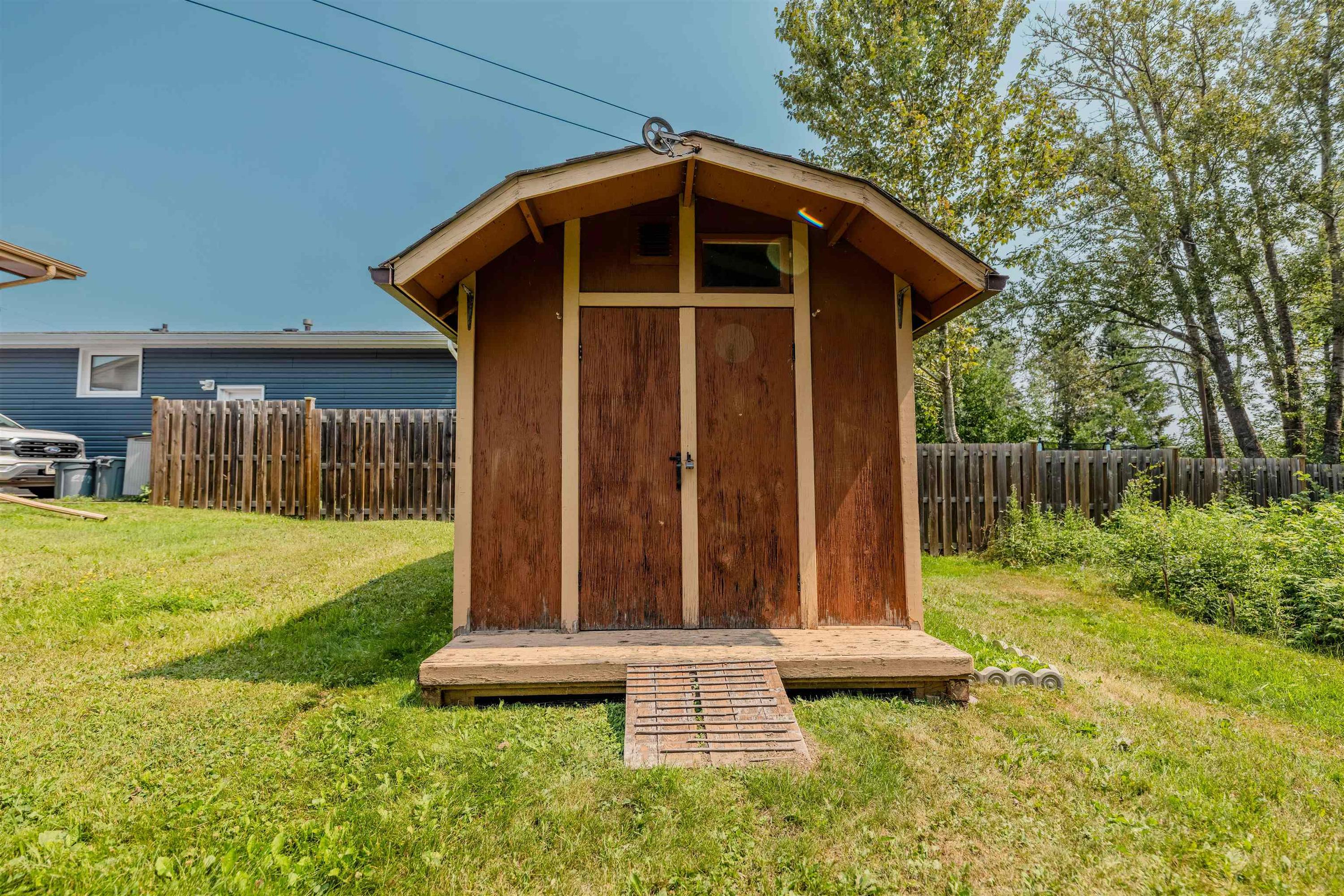 283 Carl Avenue E, Thunder Bay, ON - Outdoor