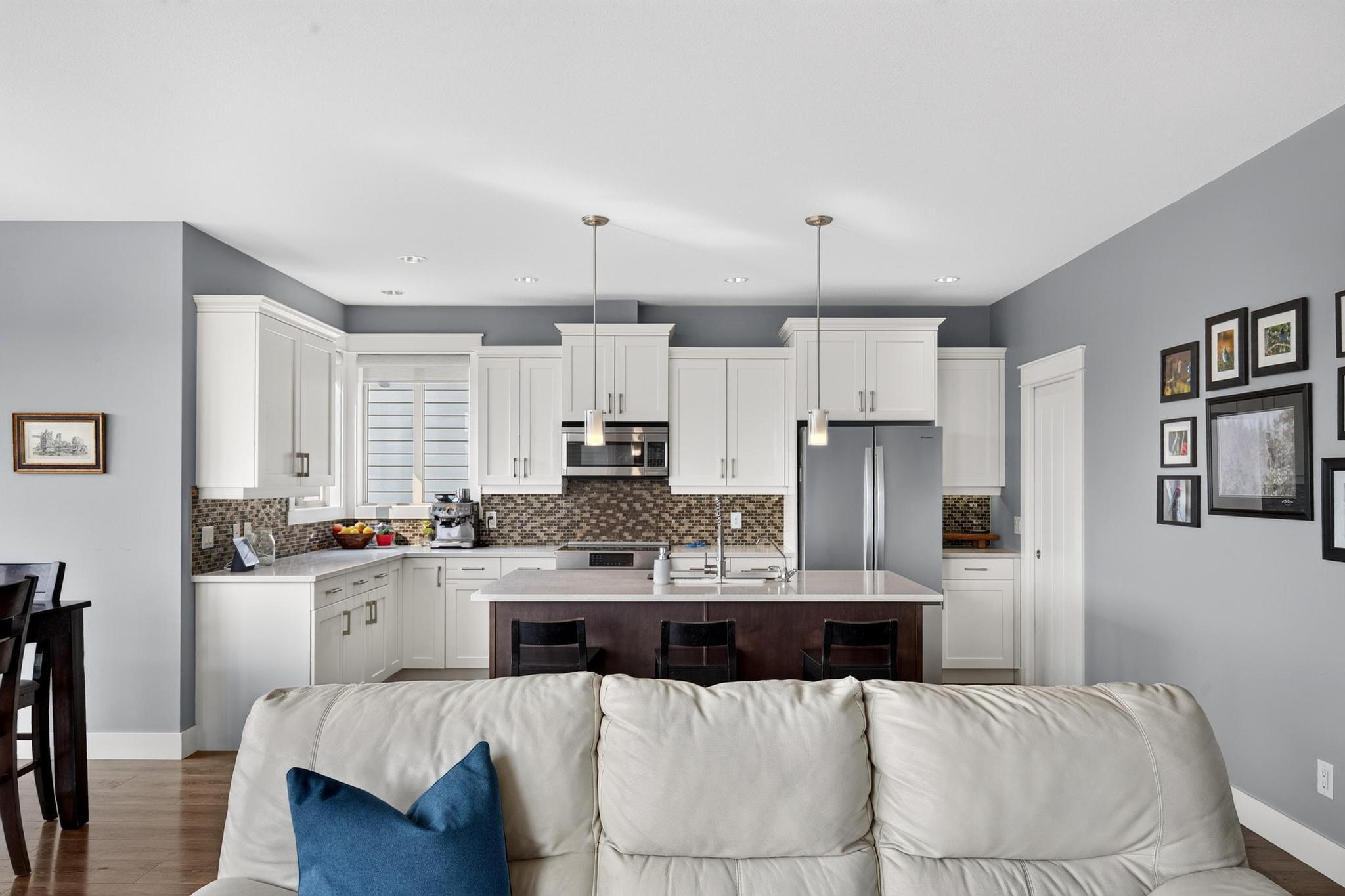 2425 Tallus Heights Drive, West Kelowna, BC - Indoor Photo Showing Kitchen With Upgraded Kitchen