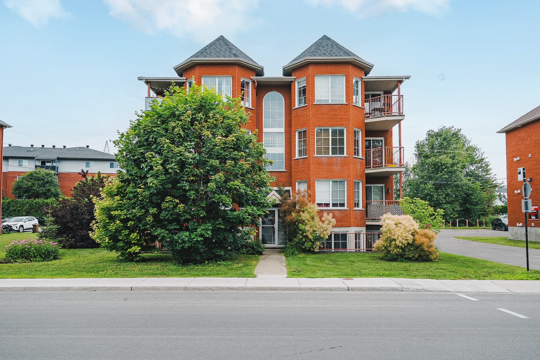 Front of Structure - 1-1000 Rue Melançon, Saint-Jérôme, QC - Outdoor With Facade